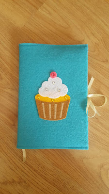Cupcakes notebook and pencil cover set Cupcakes notebook and pencil cover set