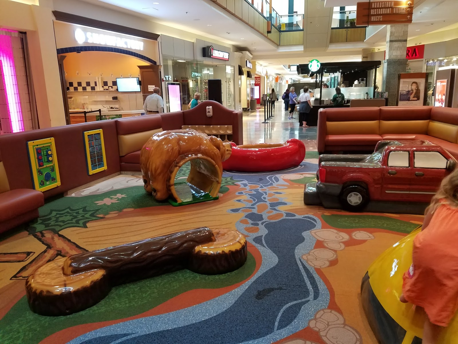 Play St. Louis: West County Mall, Des Peres