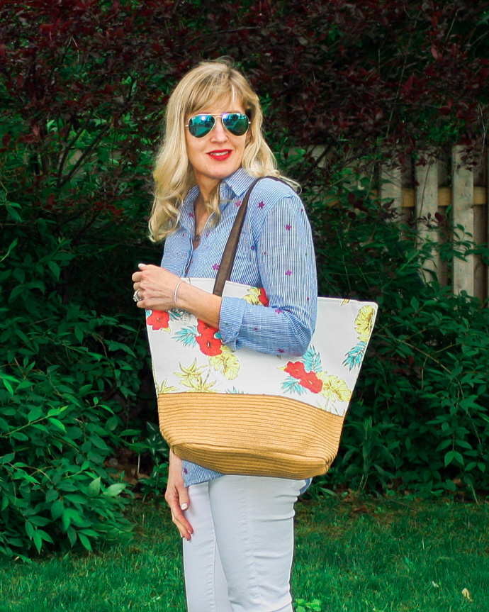 summer straw tote