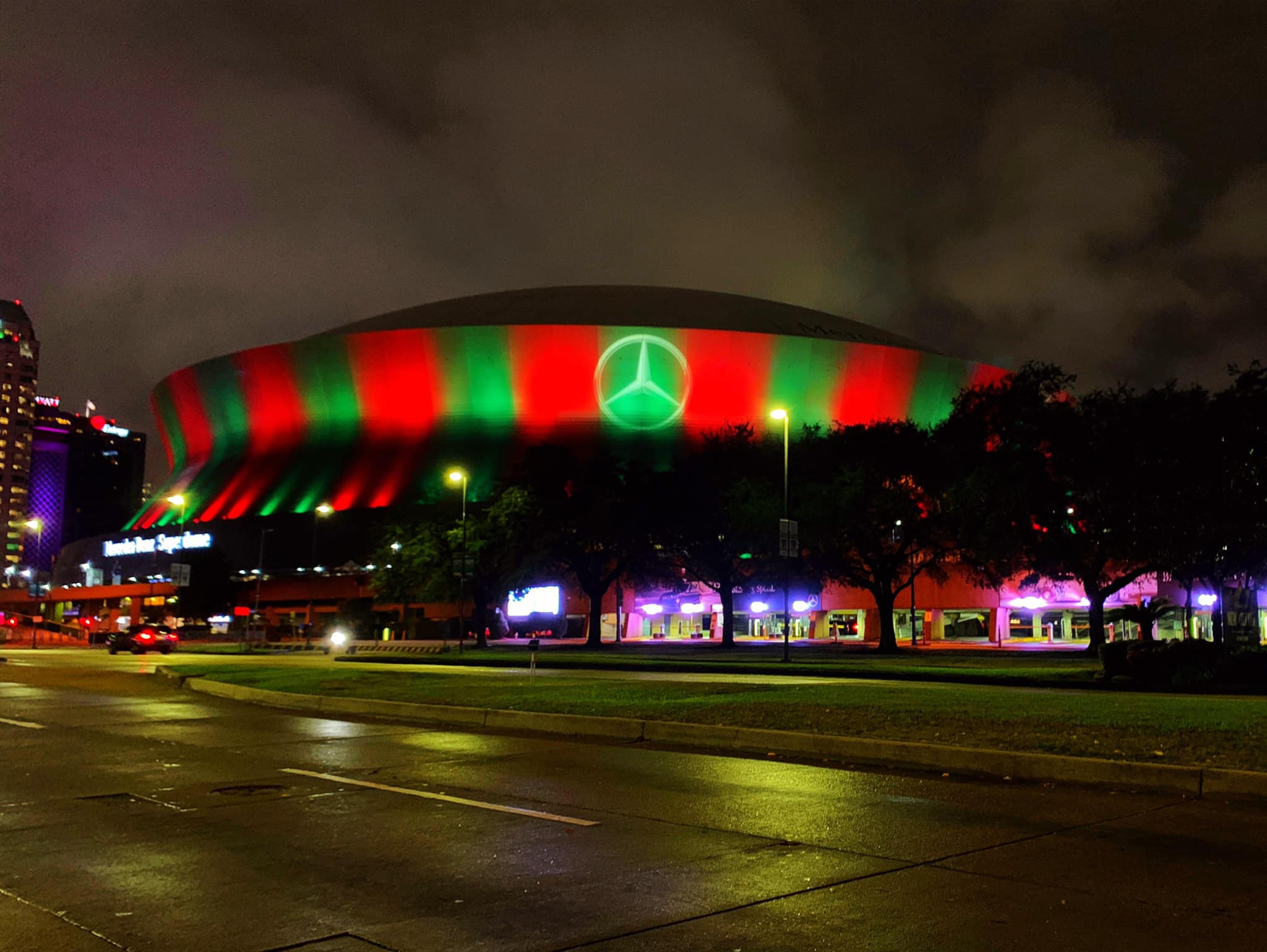 The Uptown Acorn It's Christmas Time {St. Charles Avenue & Uptown Lights}