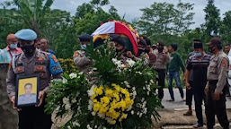 Polres Tanggamus Hadiri Pemakaman Anggota Polri Meninggal di Pugung