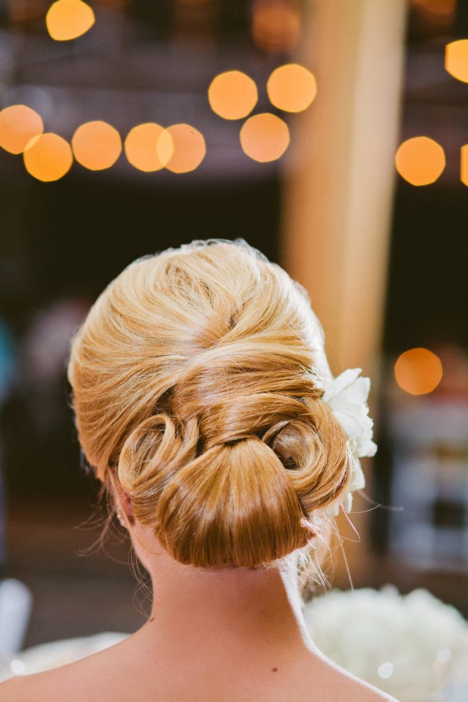 những mẫu tóc đẹp dành cho cô dâu tóc dài, trang điểm cô dâu đẹp