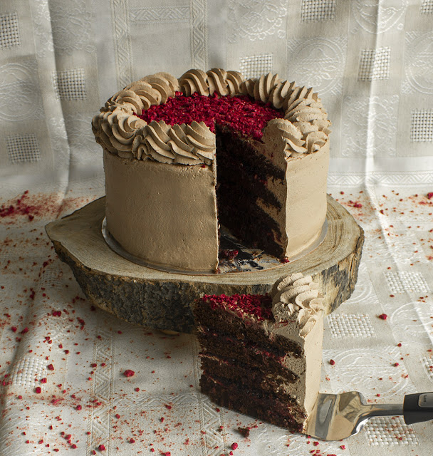 Tarta Muerte Por Chocolate Con Mermelada De Frutos Rojos
