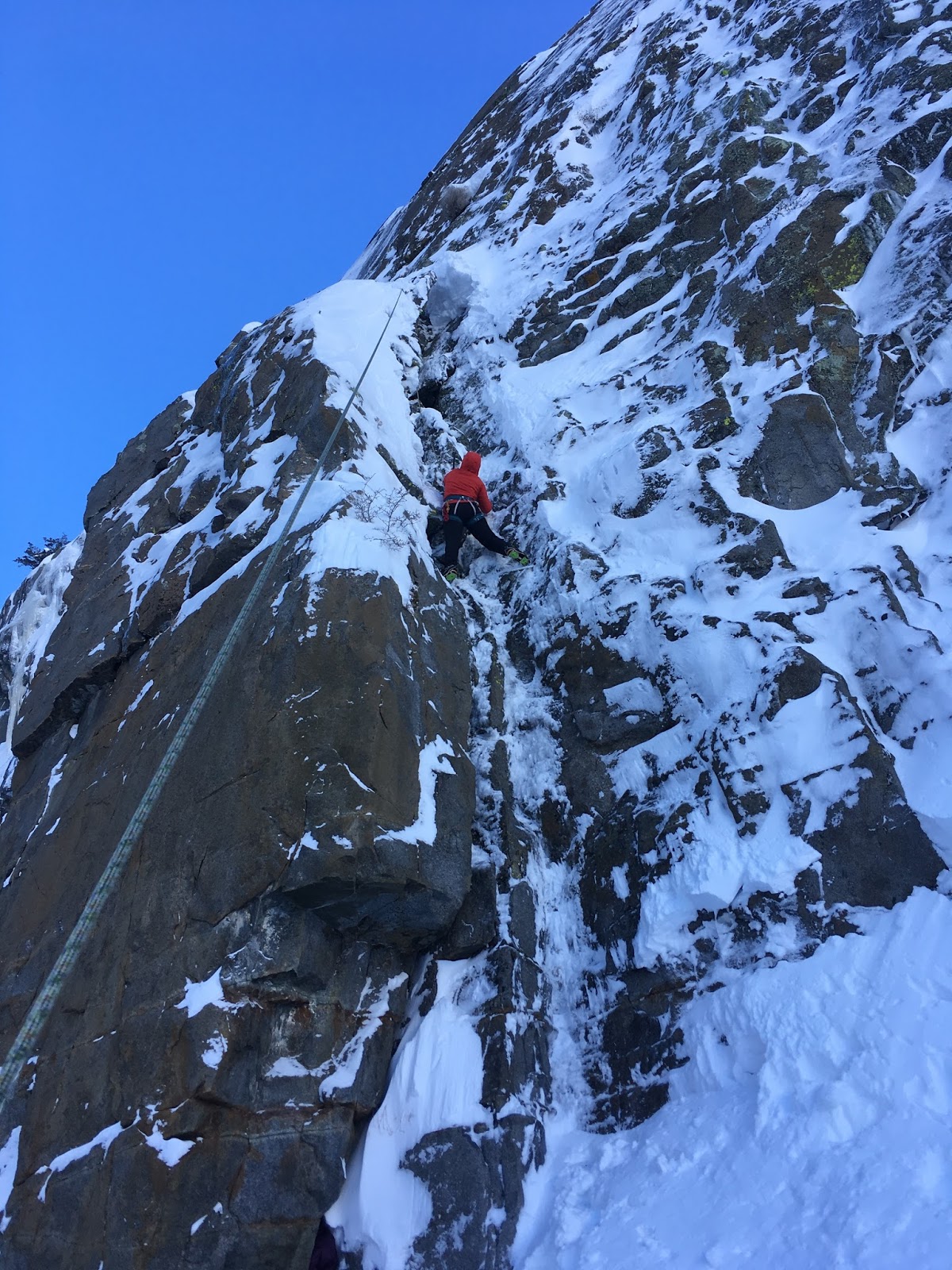 Ian McEleney A Memorable Season of Lee Vining Ice Climbing