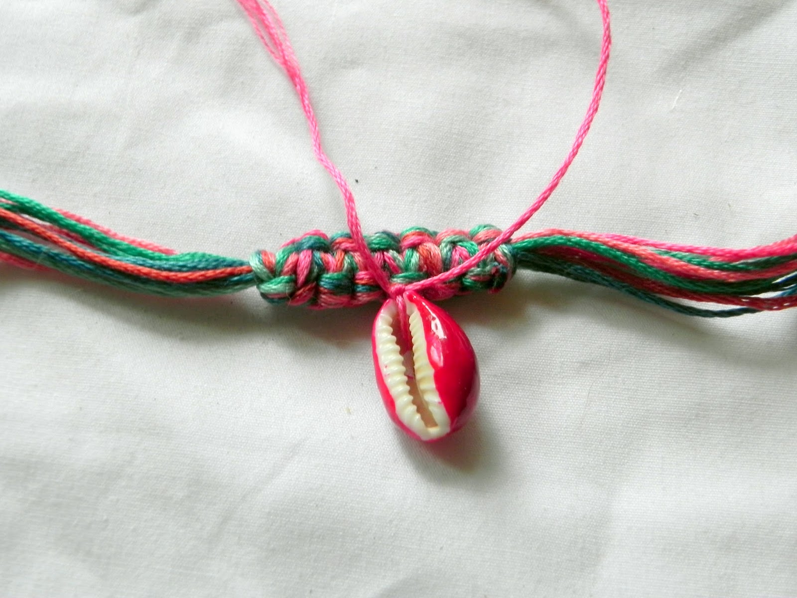 Smart n Snazzy: DIY ~ Shell Bracelets
