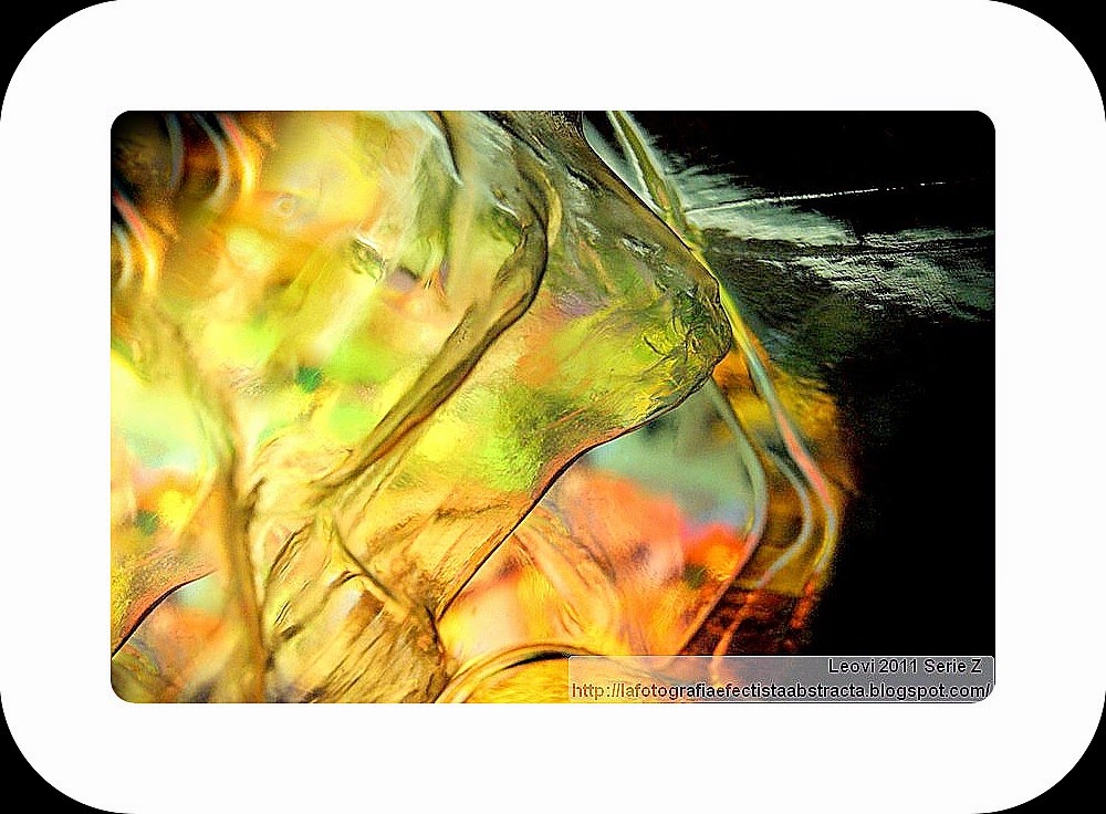 Foto Abstracta 3119 El acantilado por donde mis sueños caen - The cliff where my dreams fall Foto Abstracta 3119 El acantilado por donde mis sueños caen - The cliff where my dreams fall