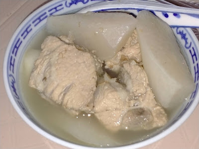 Kimmy-Pork Ribs with Carrot Soup