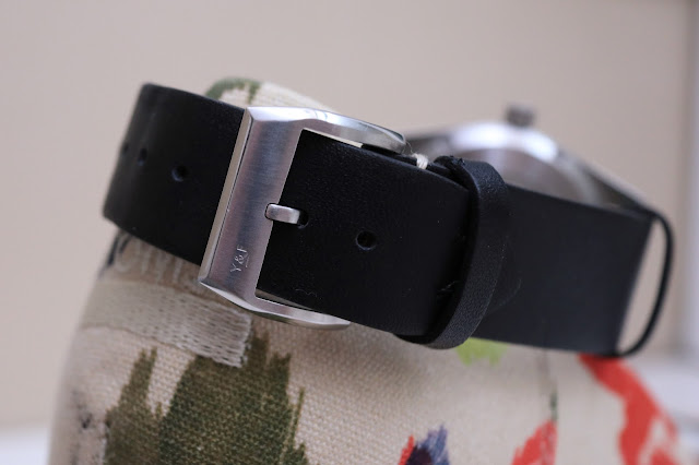 York & Front Burrard strap York & Front Burrard strap