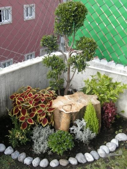 Ideas para decorar la esquina de un patio o jardín