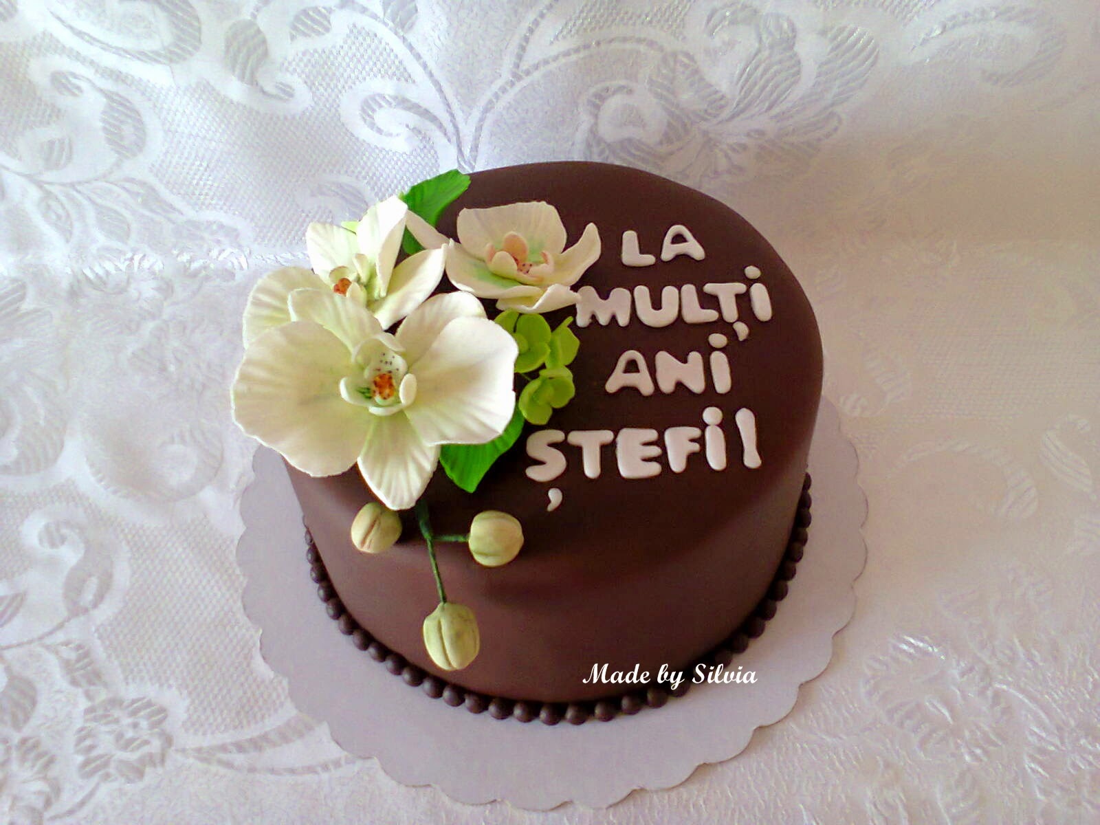 Tort aniversar cu orhidee