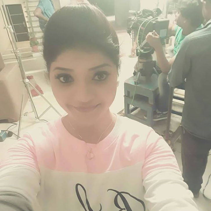 TV Actress Shivani aka Shashi aunty latest Mallu Aunty | iiQ8 5 3CC39E68 0E79 47F1 B0FC 8688CD54F48A