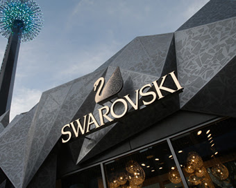 swarovski-ties-with-11-designers-for-new-jewellery-collective