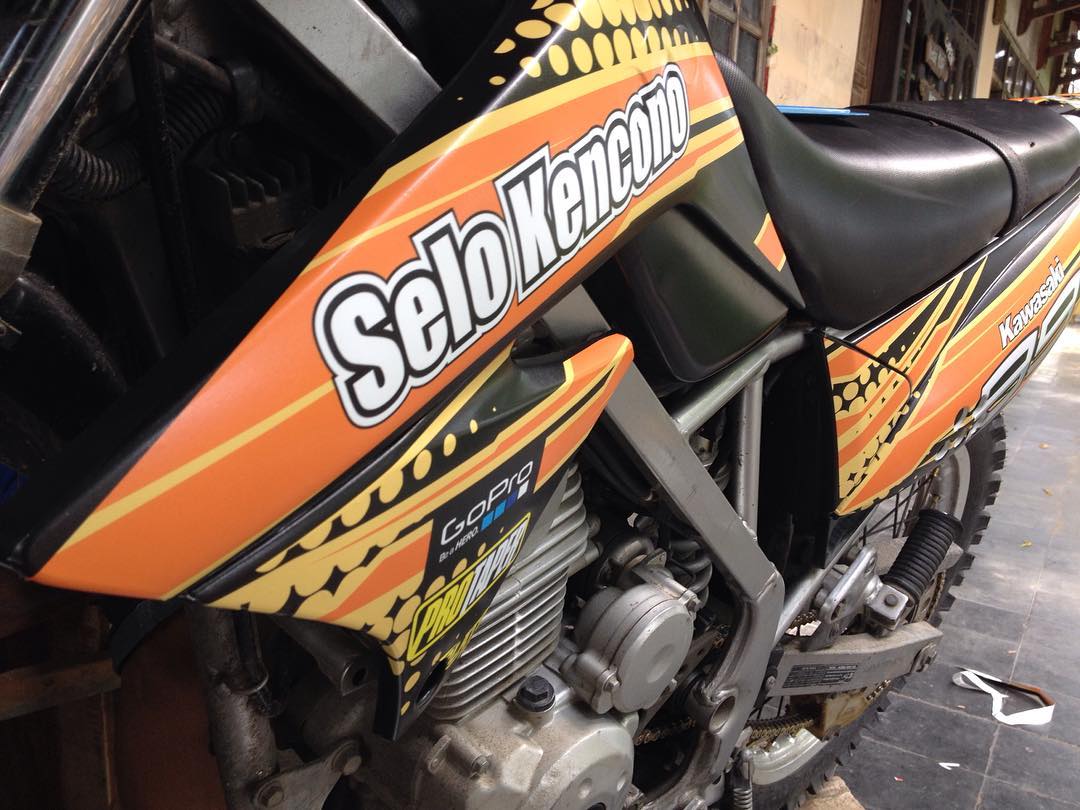 Foto Cutting Sticker Motor Madiun 2020