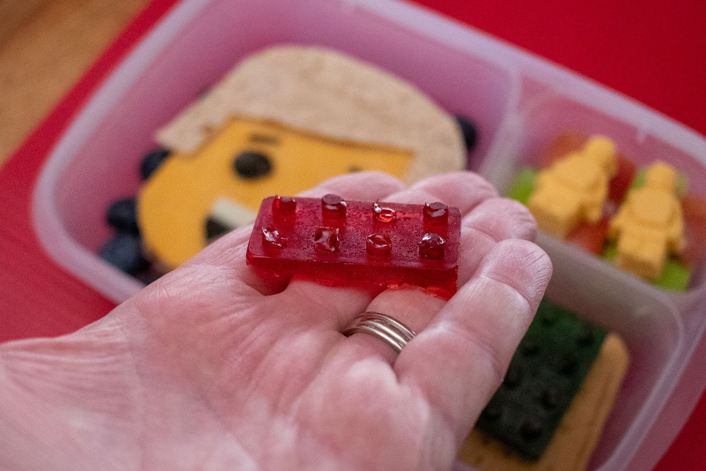 Lunchbox Dad: How to Make a LEGO Minifigure Lunch