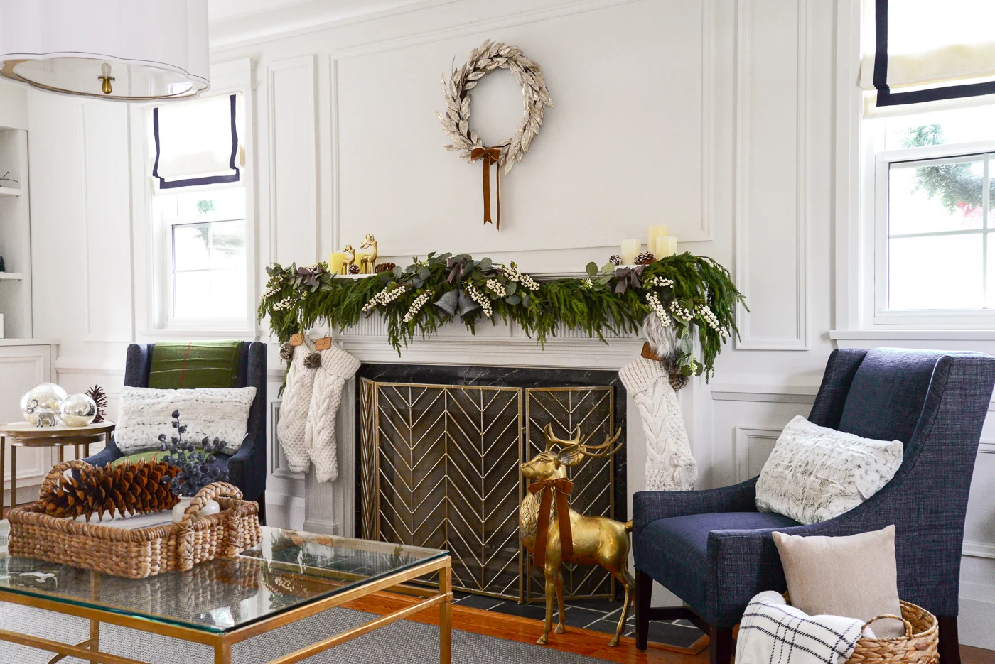 elegant Christmas mantel, elegant Christmas mantle, traditional Christmas mantel decor