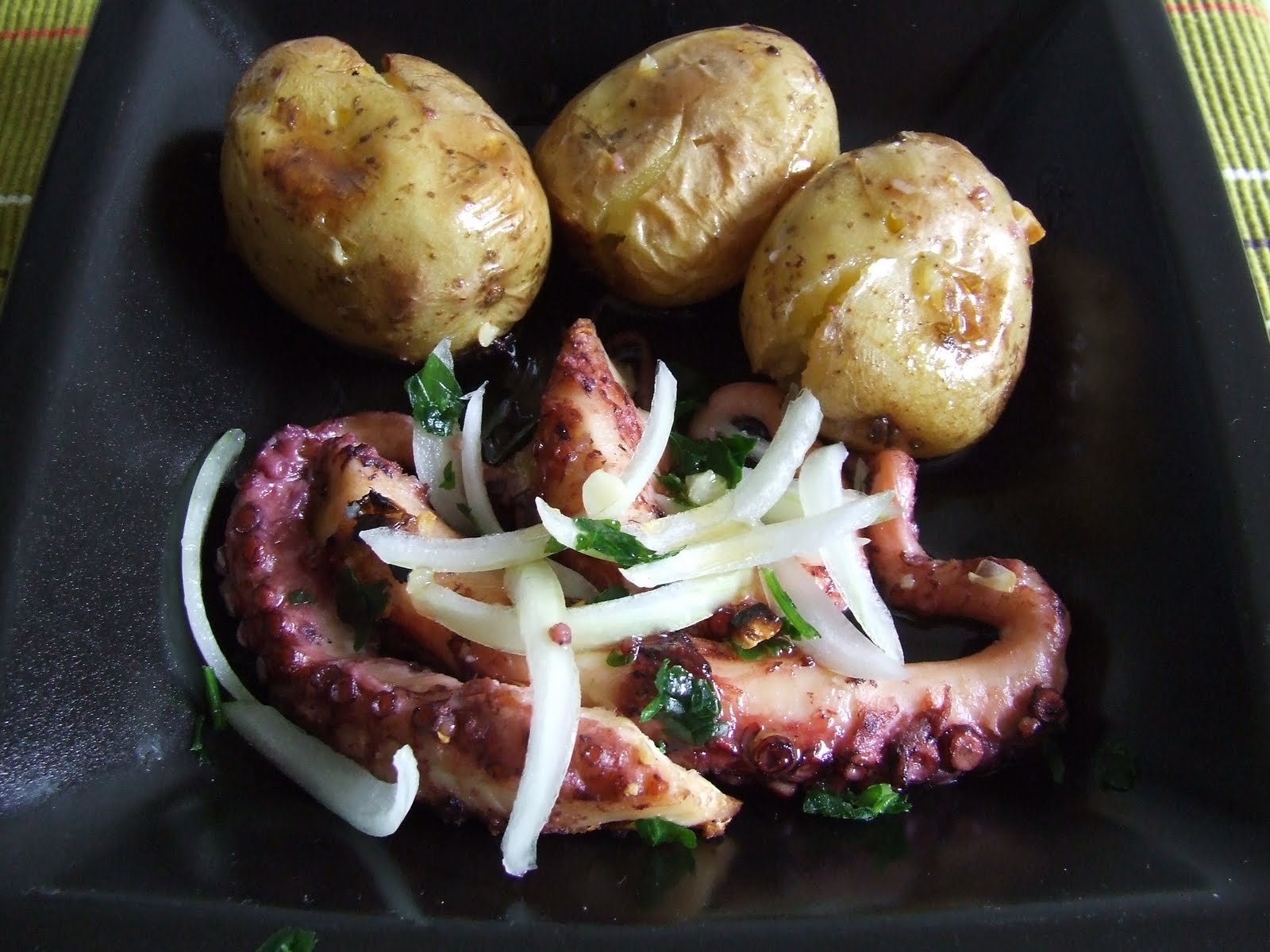 Le Bonheur de la Cuisine Polvo