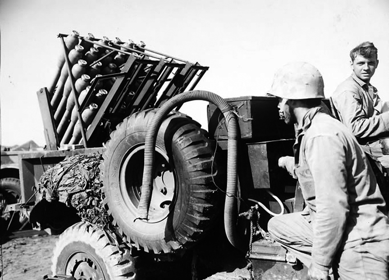 CAMIÓN U.S. INTERNATIONAL HARVESTER M24 1T 4x4 WW2 en Imágenes