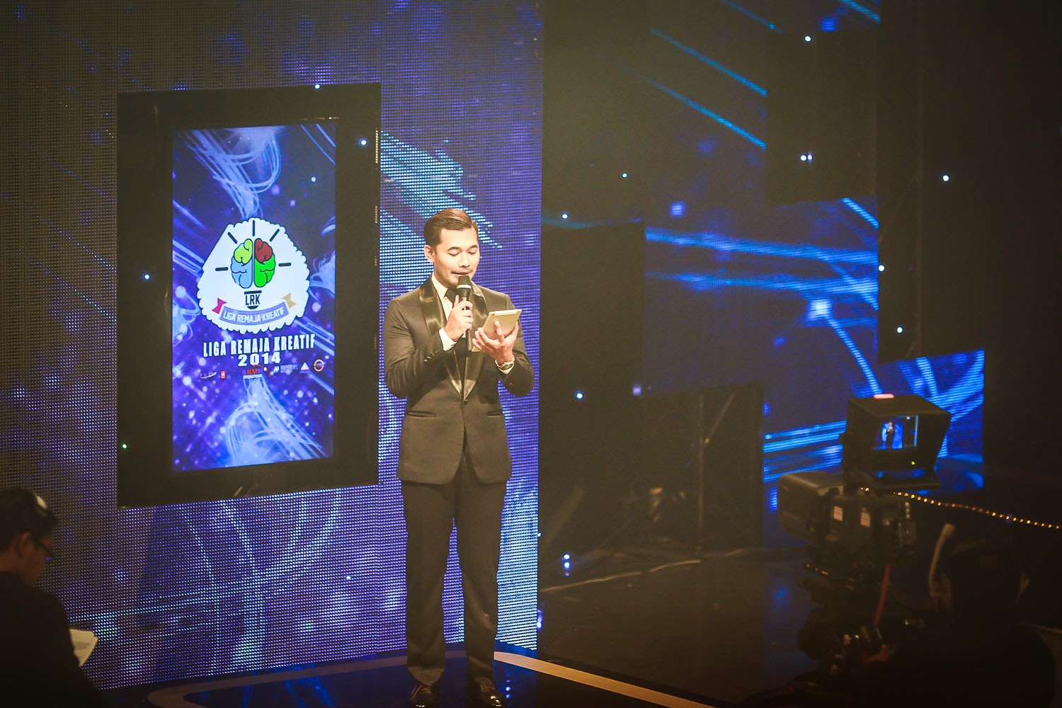 Karl Shafek sebagai pengacara majlis Liga Remaja Kreatif 2014 Peringkat Kebangsaan