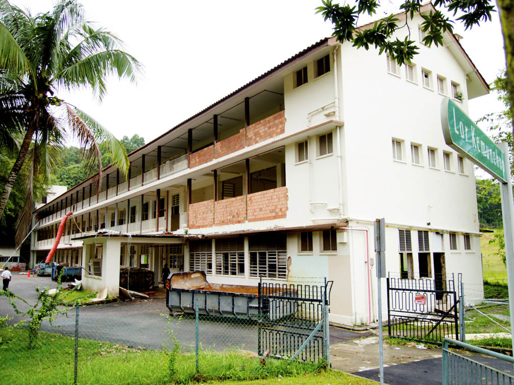 Princess Elizabeth Estate, Hillview New use for an old school.