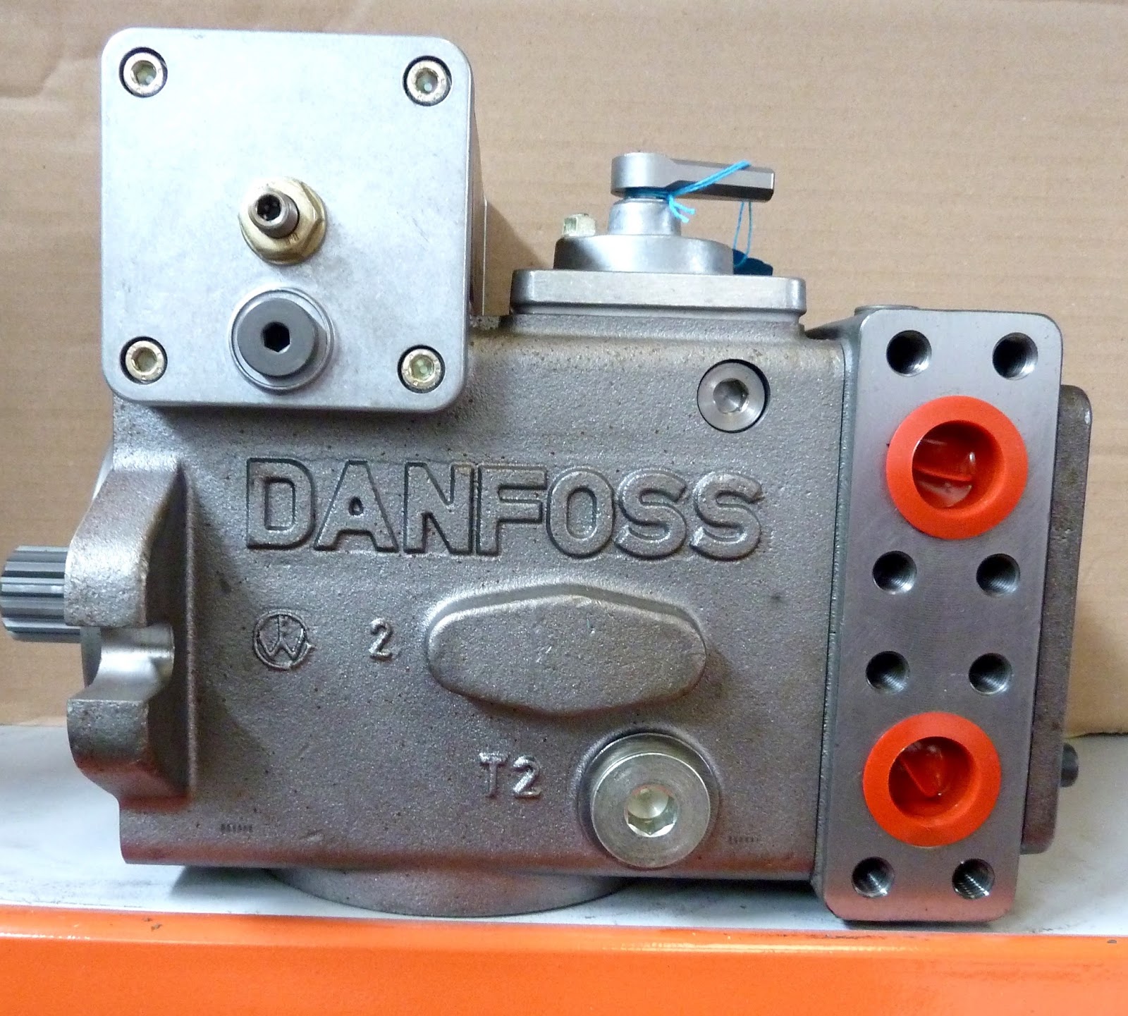 P & R Hydraulics Ltd Repairs Danfoss Hydrostatic Transmission Pump