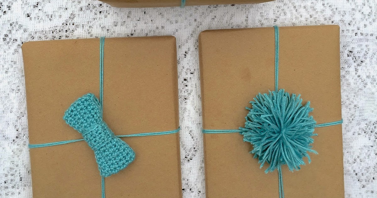 Handcrafted Vintage: 12 Crafts of Christmas || Yarn-Embellished Gift Wrap