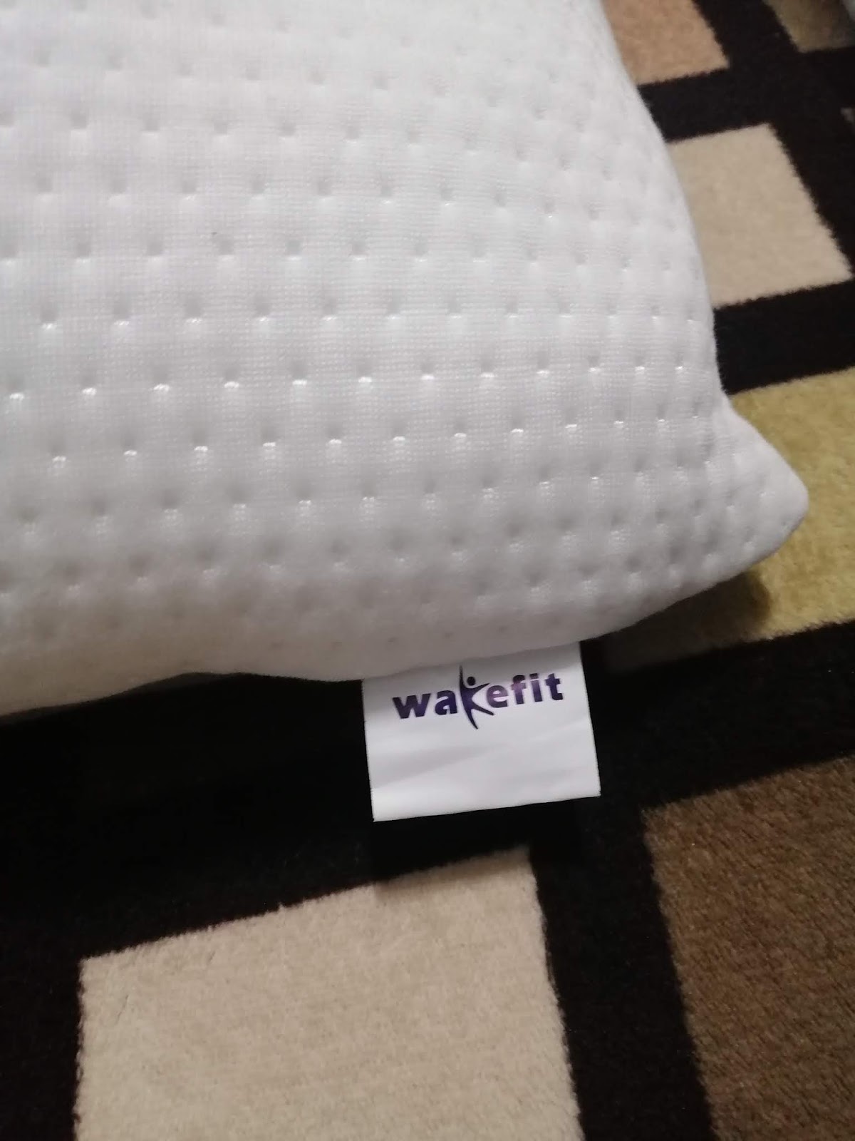 Wakefit Dual Comfort Mattress Sleeping Pillow Review Unboxing wakefit-dual-comfort-mattress-sleeping-pillow-review-unboxing