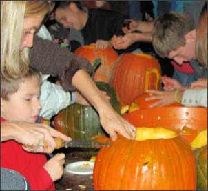 The Domestic Curator: PUMPKIN-PALOOZA: A CARVING PARTY