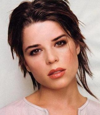 Hot Celebrity Body Style: Neve Campbell Measurements