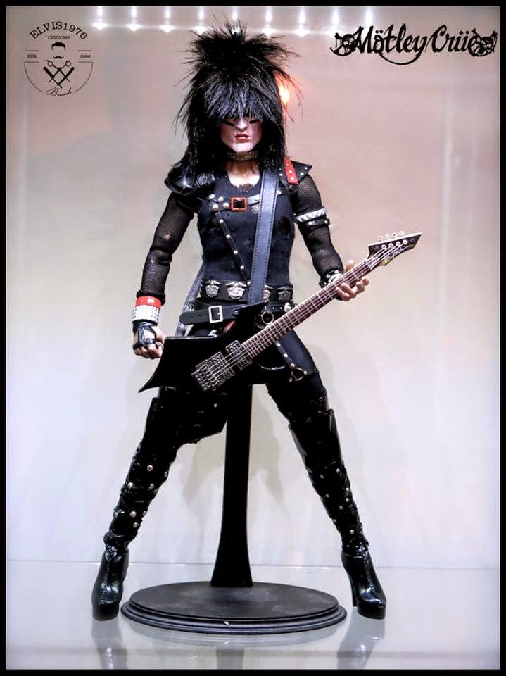 PUNCH CUSTOMS PRESENTS ELVIS1976 & FRIENDS CUSTOM FIGURE SHOW, NYC, JANUARY 10, 2015 LOOKS THAT