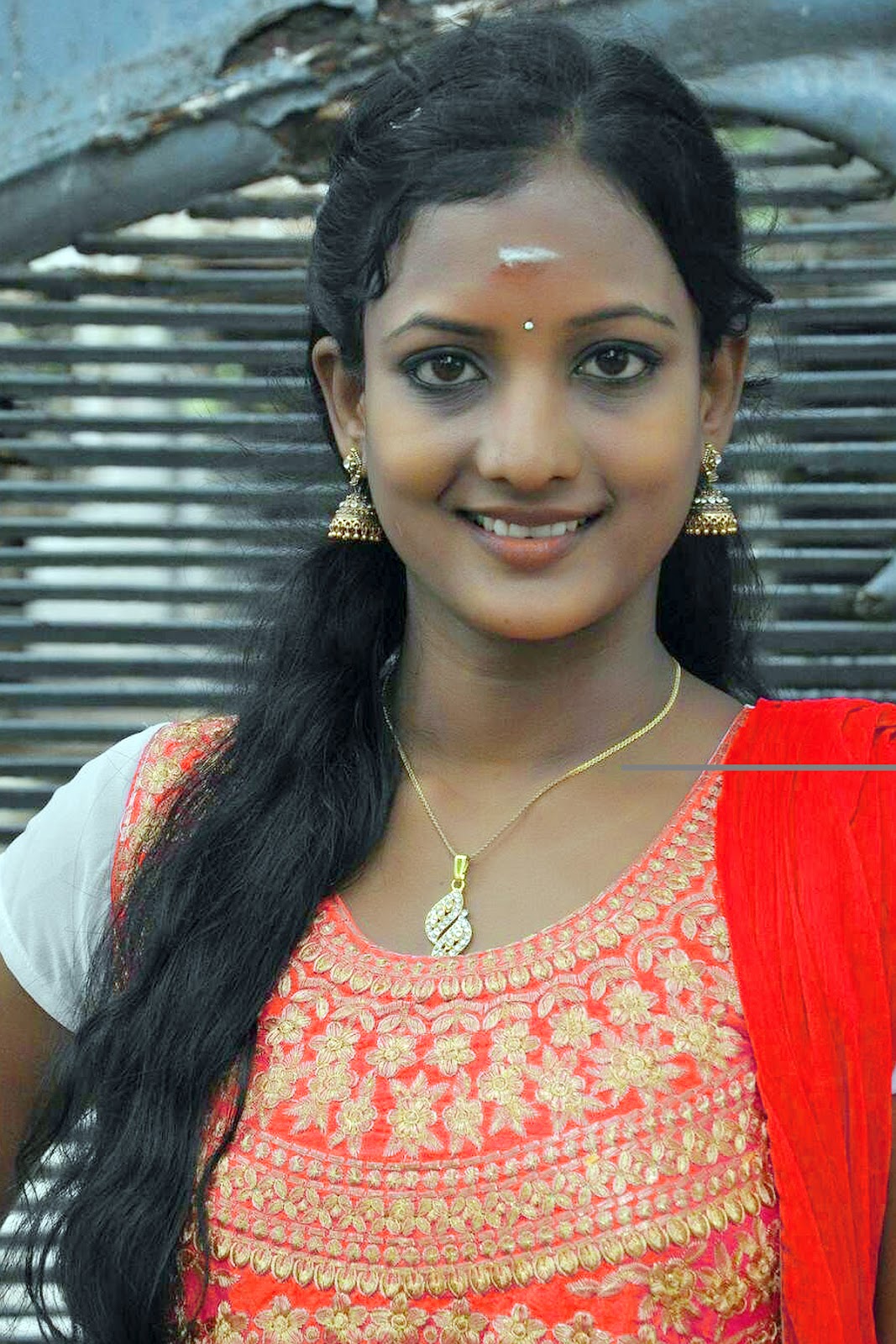 Tamil girl meera in salwar best photo shoot album. 