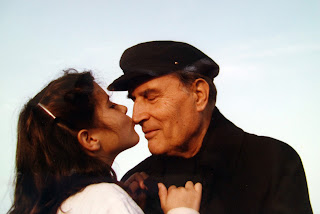 El presidente François Mitterrand, con su hija secreta Mazarine Pingeot