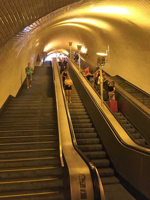 A series of escalators inside the station connects the lower Baixa to the higher Chiado