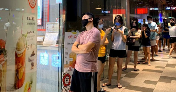 In Singapore Bubble Milk Tea Is More Important Than Life Tekkaus in-singapore-bubble-milk-tea-is-more-important-than-life-tekkaus