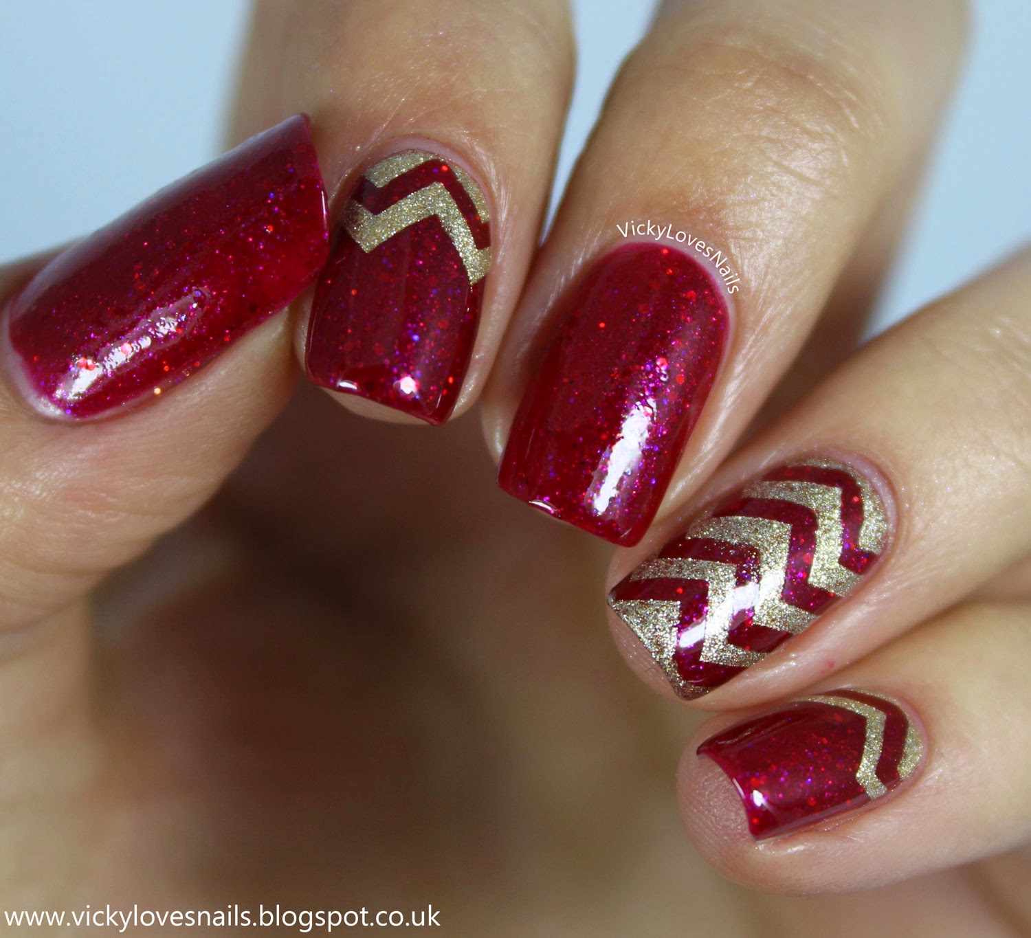 Vicky Loves Nails!: 52 Week Pick & Mix Challenge: Chevrons/Red & Gold.
