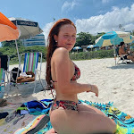 Larissa Manoela na praia 18