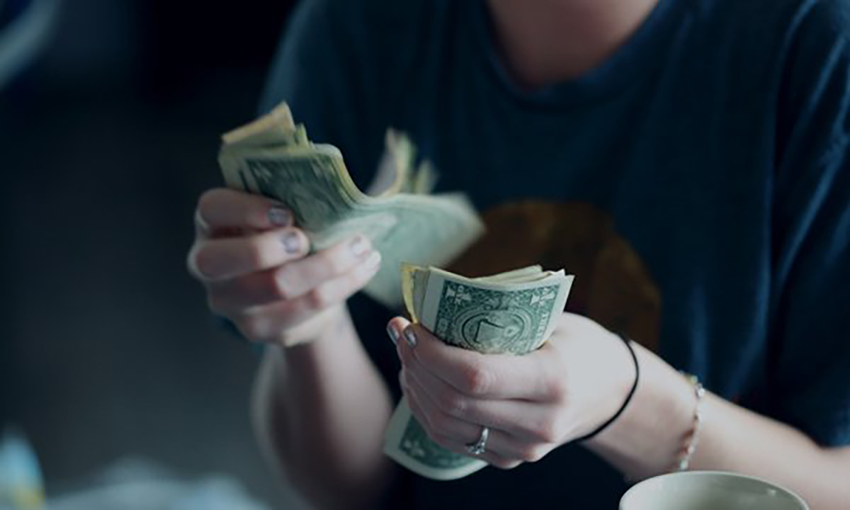 We Don’t Buy Things with Money, We Buy Them with Hours from our Life Life, Money, Minimalist