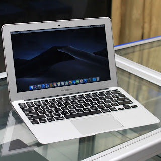 Macbook Air Core i5 ( 11.6-inch ) Mid 2013 di Malang