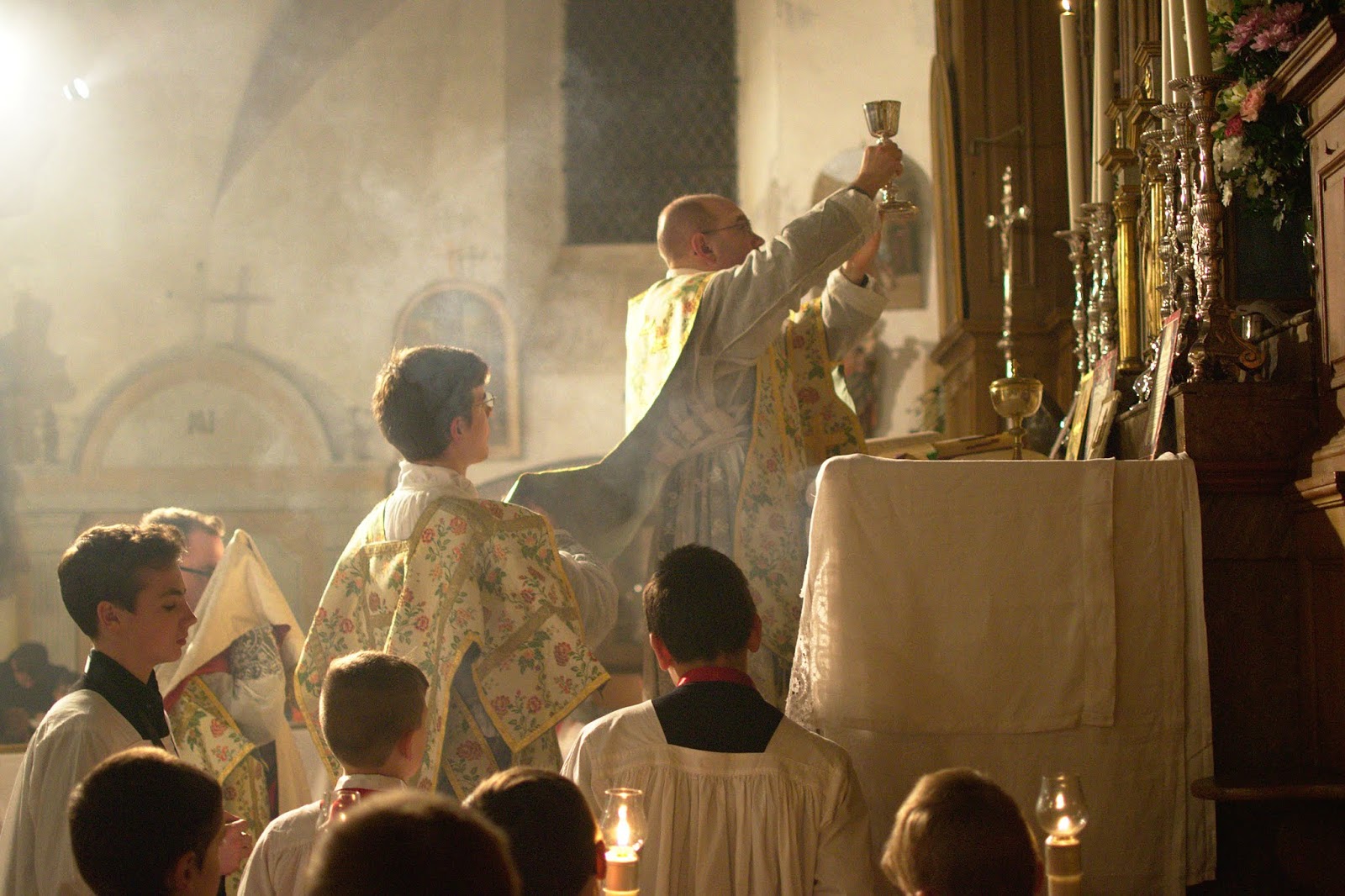 RORATE CÆLI: Cardinal Sarah, Head of Divine Worship: Traditional Mass  Prohibition inspired by "Demon who desires our spiritual death"