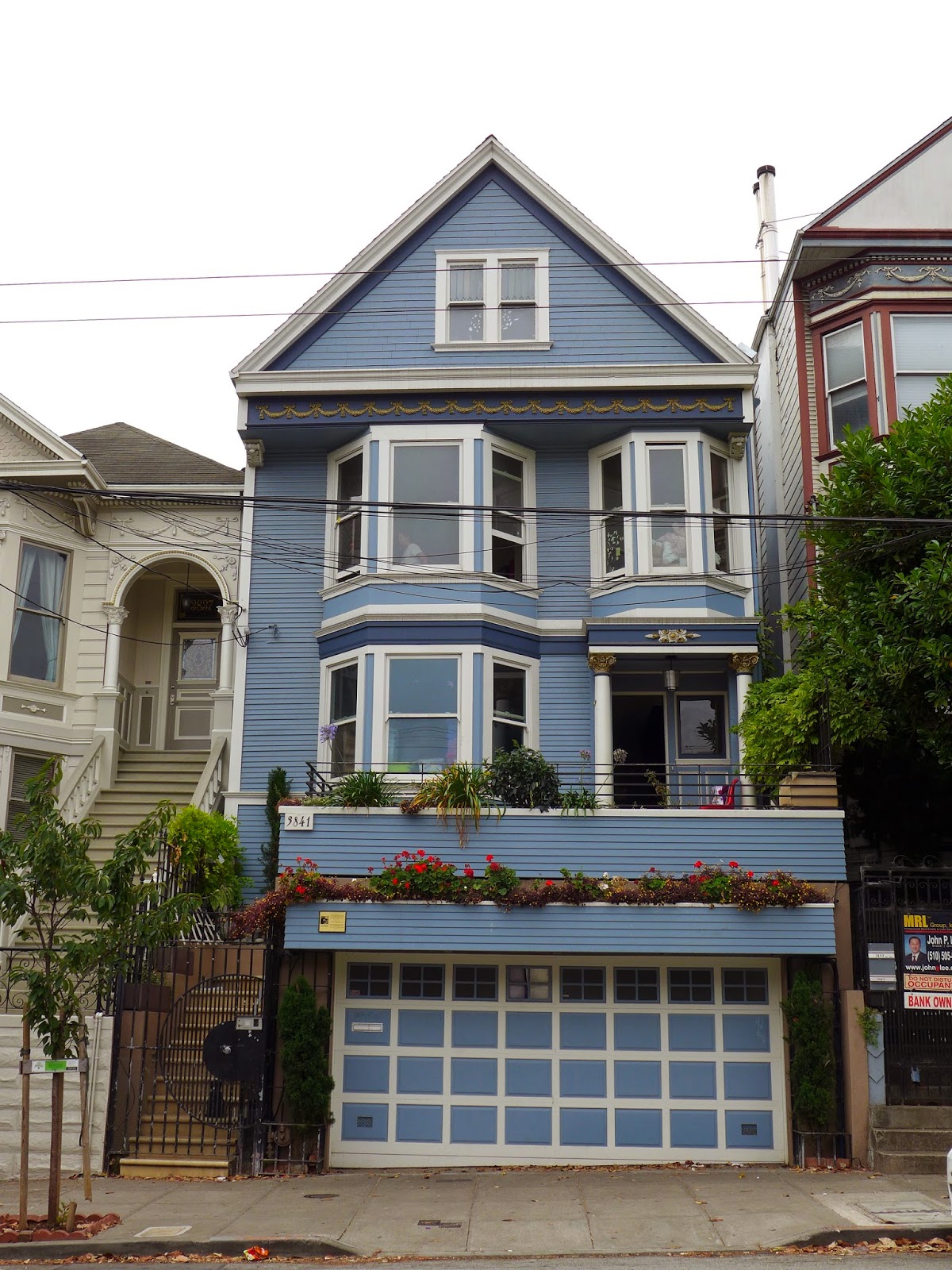 C Est Une Maison Bleue Maxime Le Forestier La Maison Bleue De Maxime Le Forestier A San Francisco - almoire