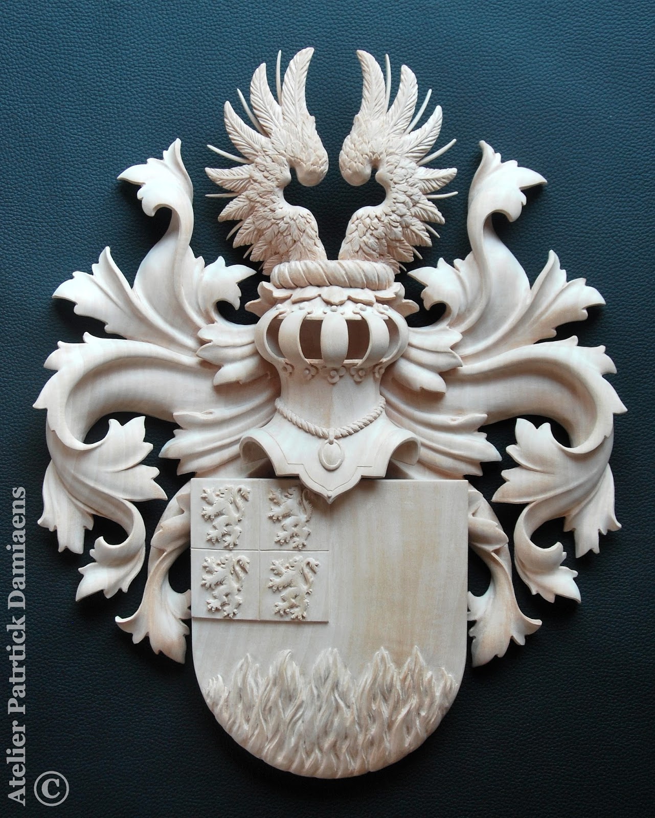 ORNAMENTAL WOODCARVER Patrick Damiaens Carved Family coat of arms