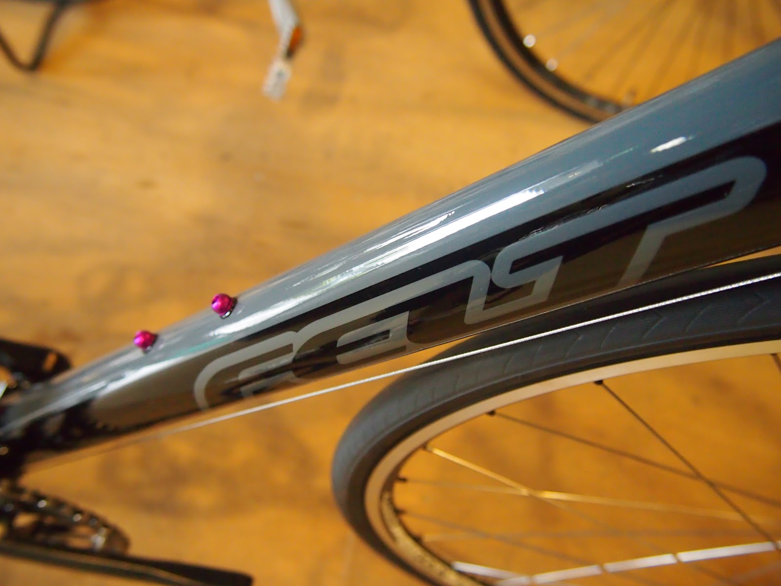 CYCLE GARAGE KCS FELT ZW95 入荷!!