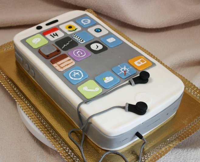Торты на заказ телефон. Торт телефон. Тортик в виде телефона. Торт в форме телефона. Красивые торты в виде телефона.