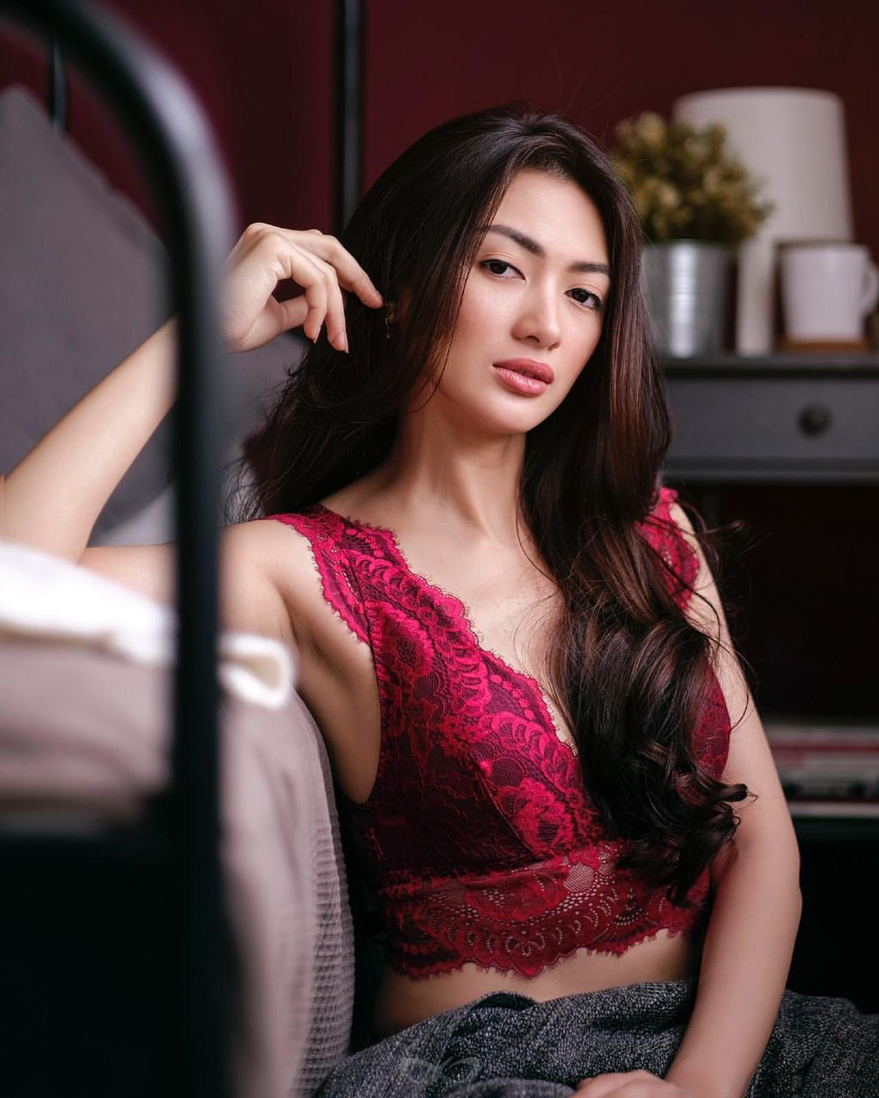 Kartika Nurmala Sari Koleksi Foto Model Lingerie - ZONA ARTIS LAGI