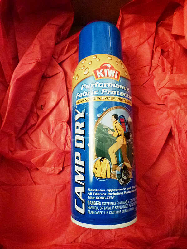 Kiwi Camp Dry Heavy Duty Water Repellent and Leather Saddle Soap 2