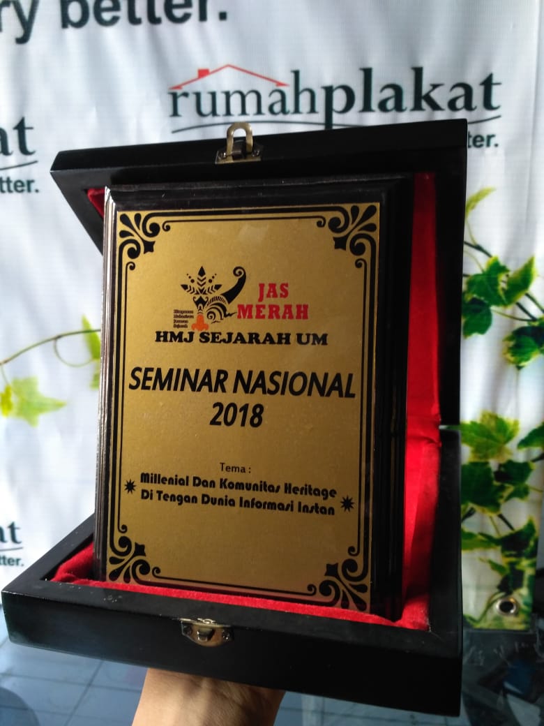 Jual Plakat Kayu Vandel Kayu KenangKenangan Magang