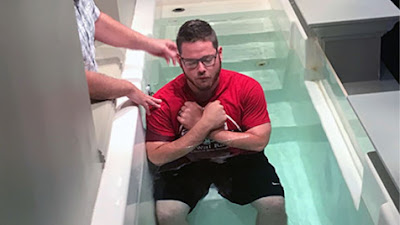 Mantan Pecandu Narkoba Dibaptis di Gereja yang Dia Rusak 6 Bulan Sebelumnya: 'Tuhan Itu Nyata'