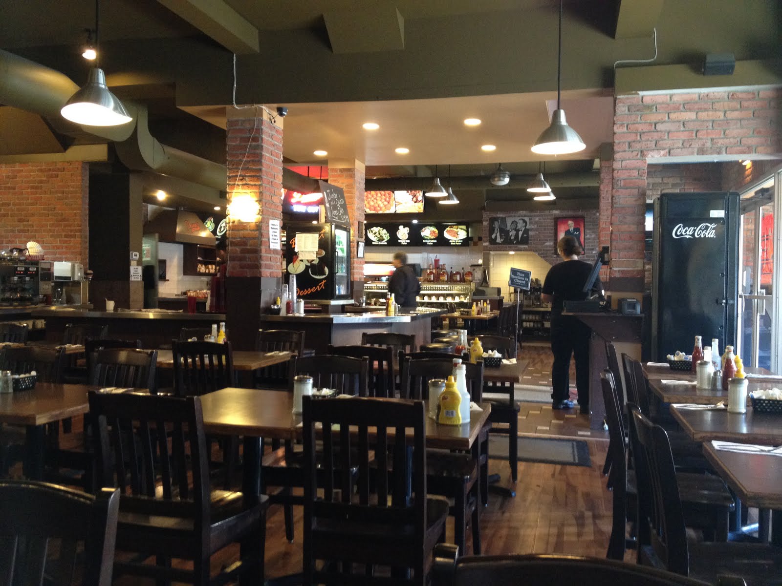 PIG OUT SPOTS Dunn's Famous (Ottawa, ON)