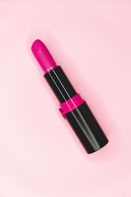 Use lipstick by shfrni10 article-https://shfrni10.blogspot.com