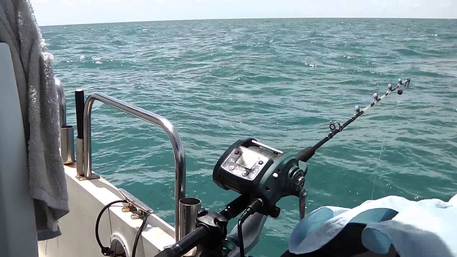 魚殿堂釣魚地圖 戰鬥深海石斑VS紅鼓魚Fighting Grouper vs Red Drum Fish