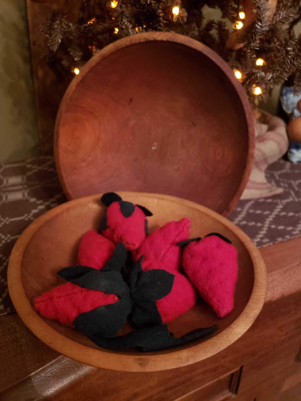 Gettysburg Homestead Cleaning Wood Bowls